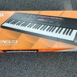 Yamaha Keyboard 