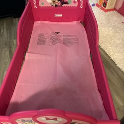 Minnie Toddler Bed 