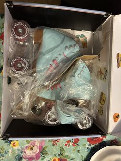 Moxi Skates Beach bunny Size 2