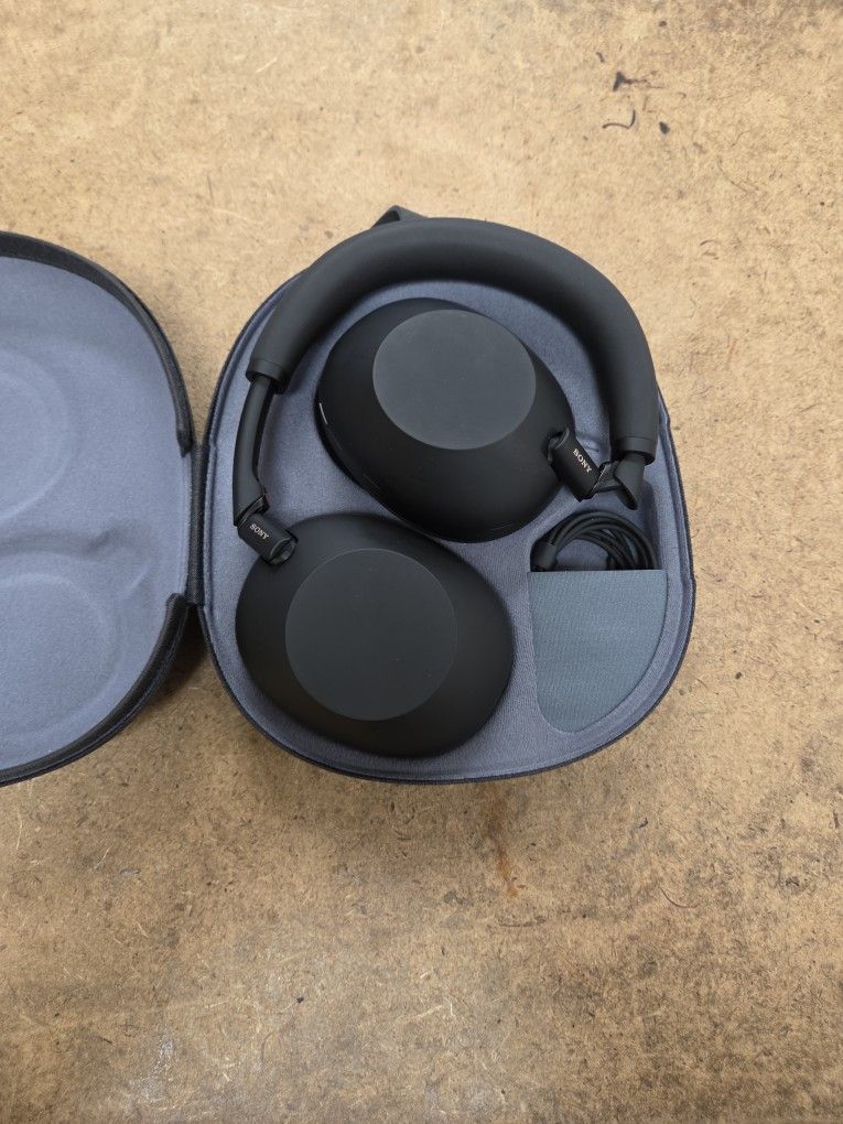 Sony WH-1000XM6 Wireless Noise Canceling Headphones