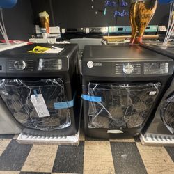 Maytag Washer And Dryer Set In Black 👔👞