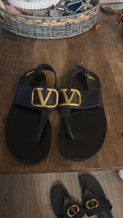 Black Valentino Garavani VLogo Thong Sandals