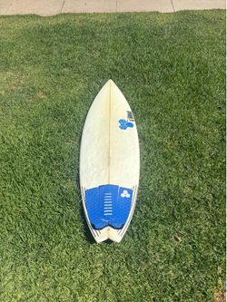 Al Merrick Rocket 9 surfboard 5’8”