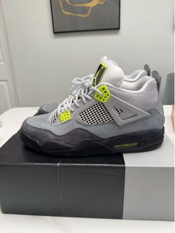 Jordan 4 se 95 neon Sz 12