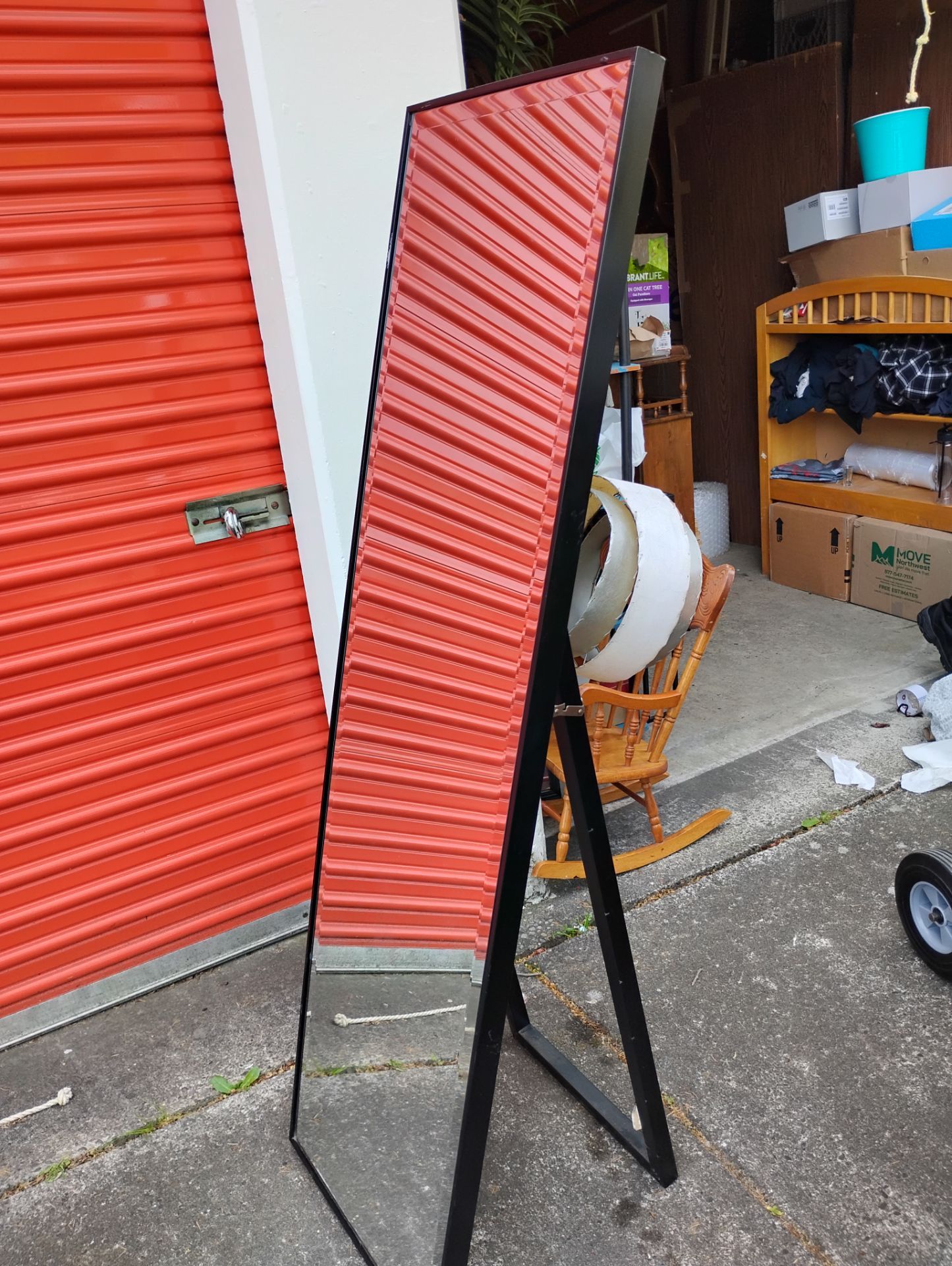 *PENDING PICKUP* Black easel floor mirror