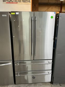 Bertazzoni REF36X/17 French Door Refrigerator (Open Box / Scratch & Dent)