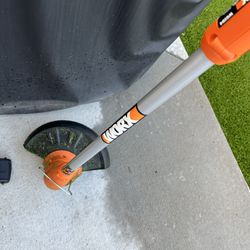 Worx String Trimmer Cordless & Edger 20V 10" - 12" Weed Trimmer PowerShare (Battery & Charger Included) WG154