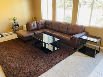 BEAUTIFUL LIVING ROOM COUCH SET
