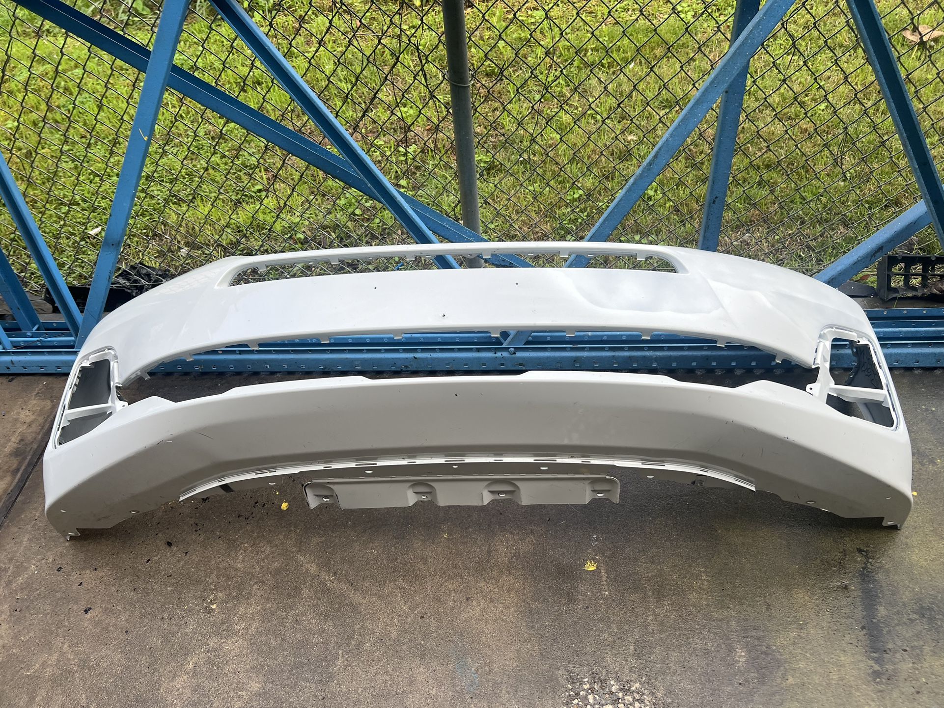 2025 Honda Odyssey Elite Front Bumper Used Oem for Sale in South