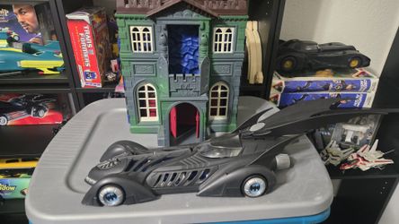 Kenner Batman Forever Batmobile and Wayne Manor