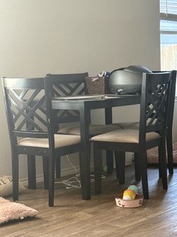 Table & 4 chairs