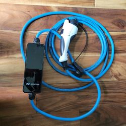 Hyundai Original EV Charger Type 2-Schuko (Controlled Current, Great Condition)