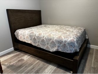 Free * Queen size Bed Frame/dresser/night stand