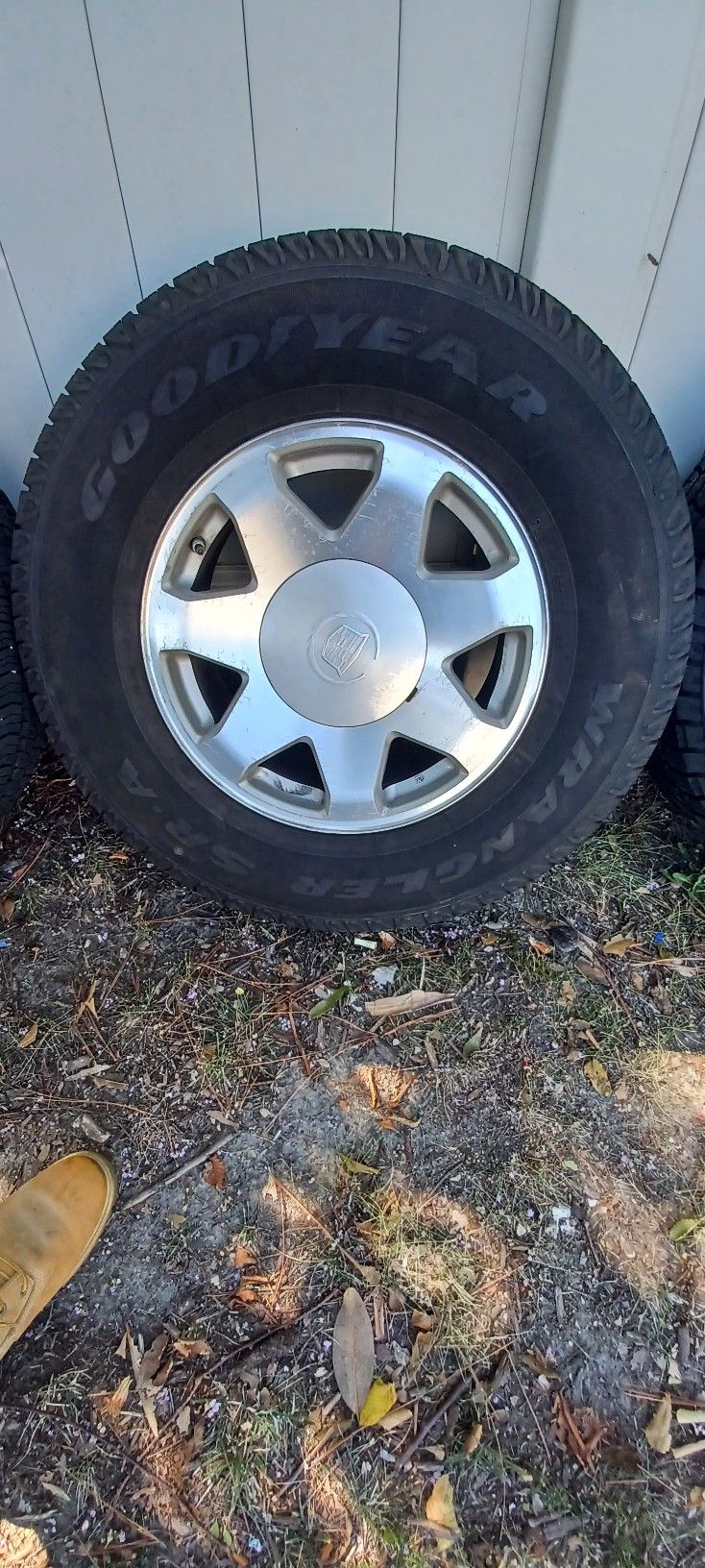 Set Of 4 Tires And Rims 6lug for Sale in Hampton, VA OfferUp