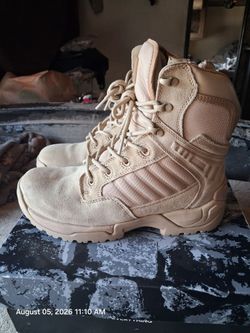 Mens boots