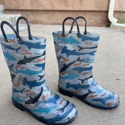 Kids Rain boots Size 11/12