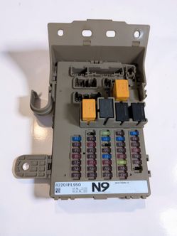 Used OEM Junction Block Fuse Box Module 82201FL950 Fits 2021-2023 Subaru Crosstrek Sport 2.5L