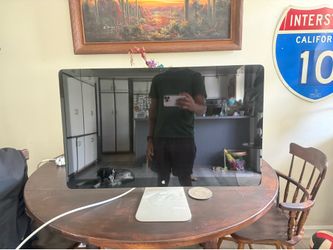 Thunderbolt Display perfect condition