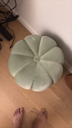 Green poof seat