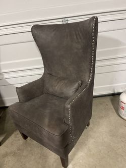 Accent Chairs