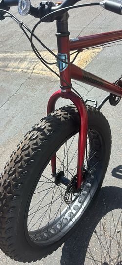 Mongoose cruiser bike 26”