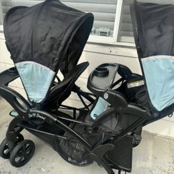 Seat n stand stroller 