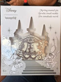 Disney Loungefly Cinderella Carriage Moving Pin LE 2000 Limited Edition NEW Sealed