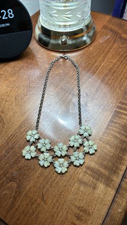 Flower necklace