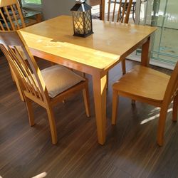Dinning Table And  4 Chairs