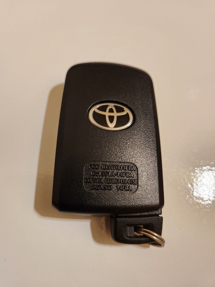 2013 To 2018 Toyota Rav4 OEM Smart Key 