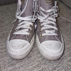 Womens All Stars Size 8.5