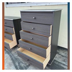 5 drawers dresser / Five drawers dresser