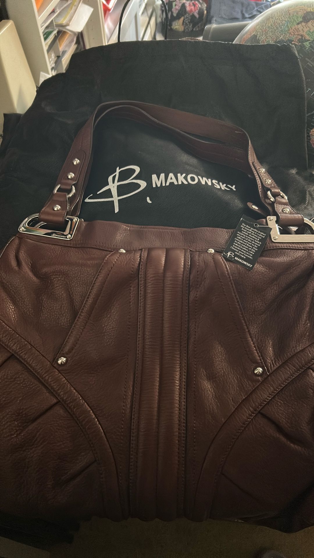 B. Makowsky purse New Wine Color