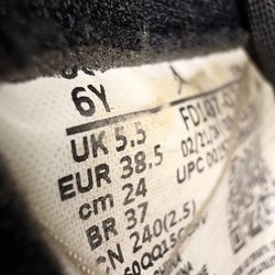 Jordan 1 Retro High OG Black Metallic Gold -6Y