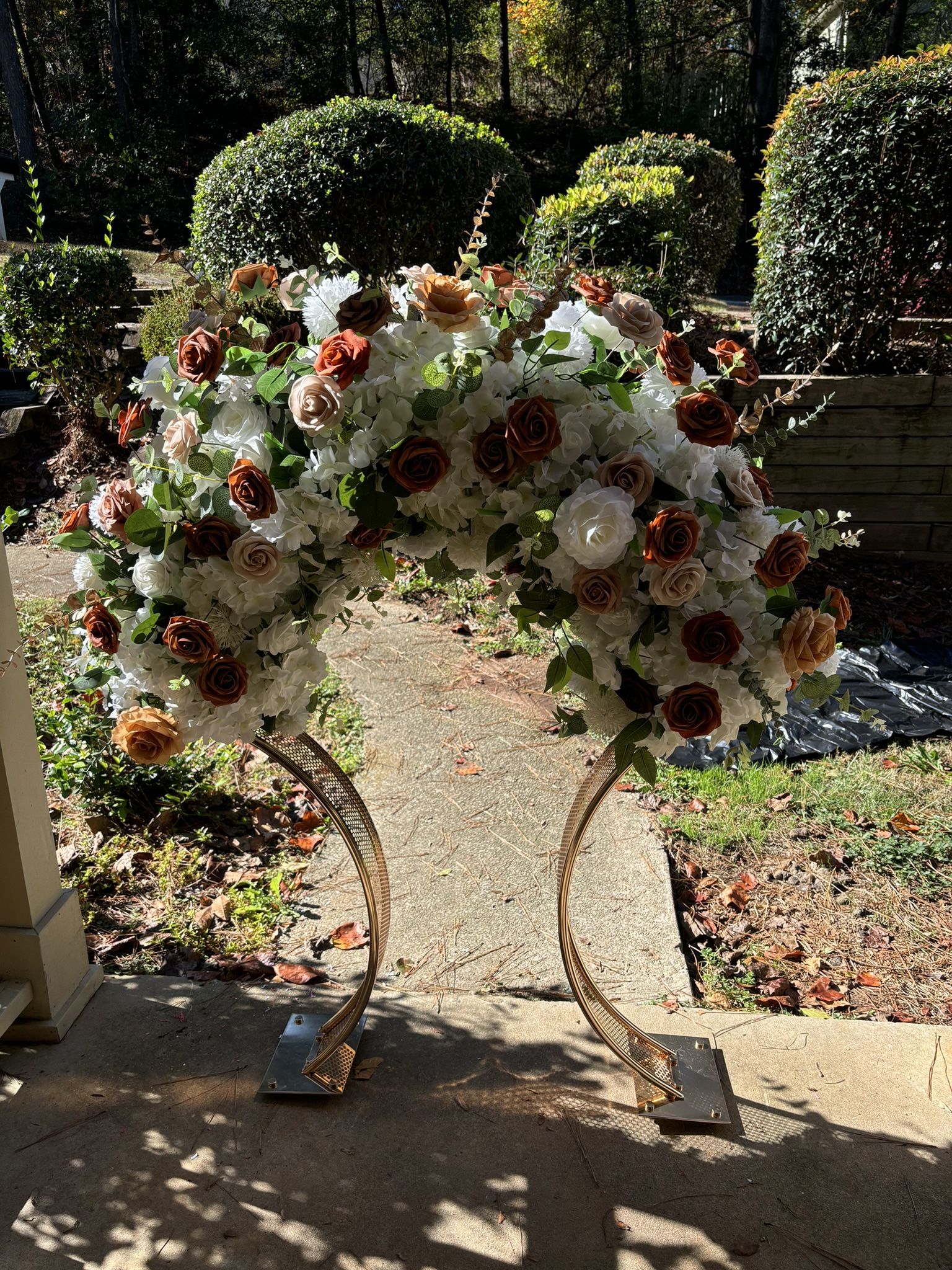 Wedding Decorations: Arch Decor