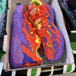 New Shoes price negotiable