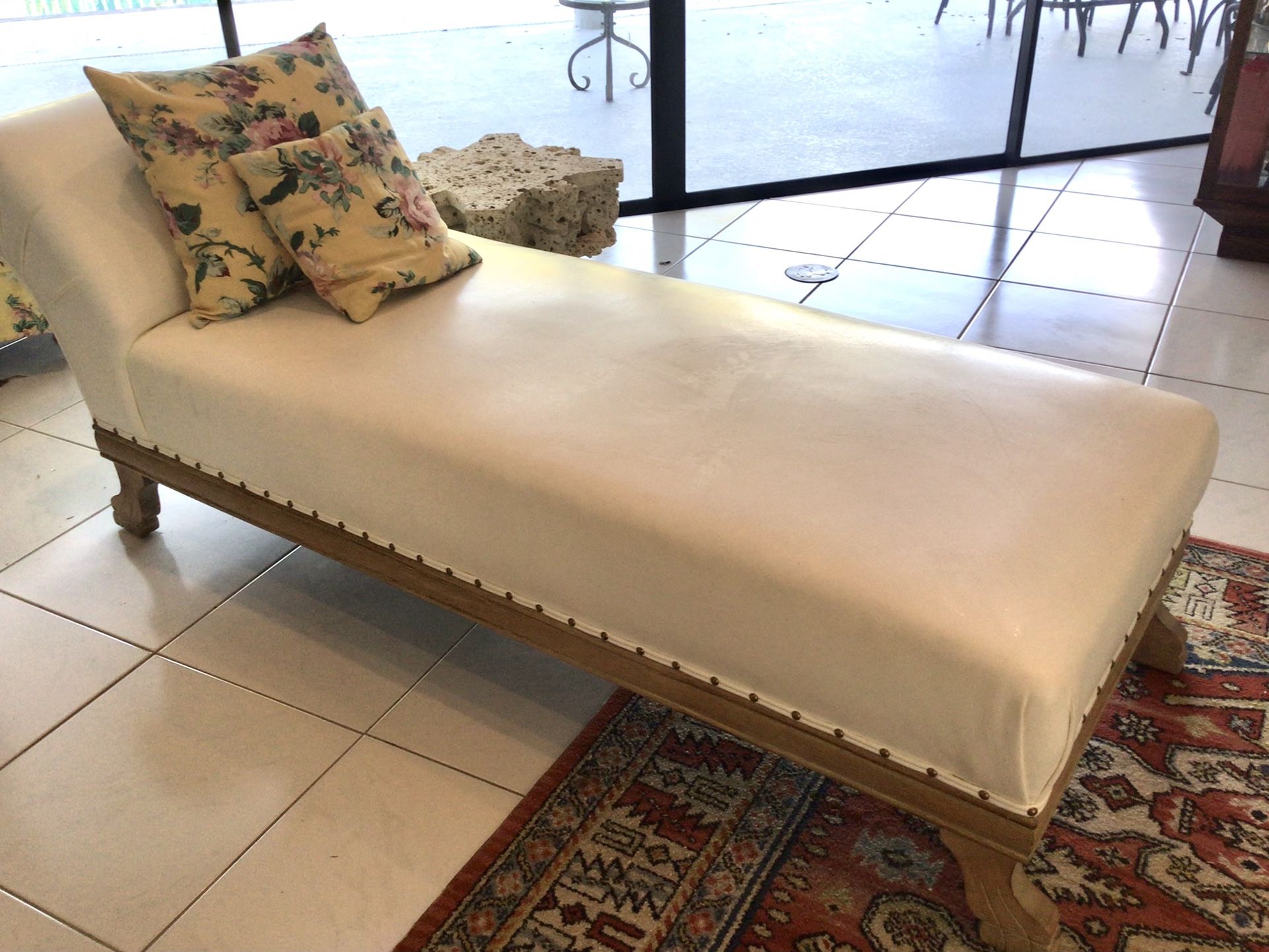 Fabulous Chaise / Fainting Couch In Pristine Condition Newly Reupholstered and Includes Custom