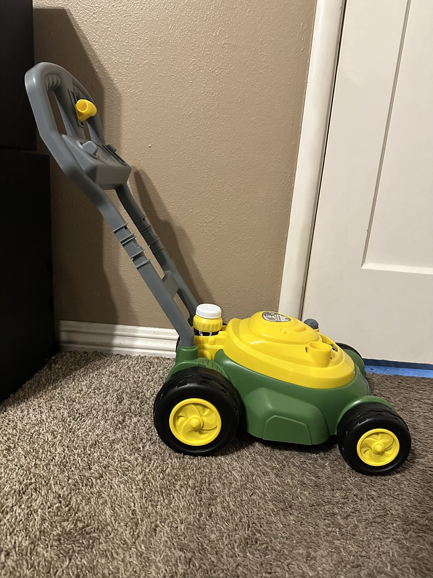 John Deere Bubble Lawn Mower