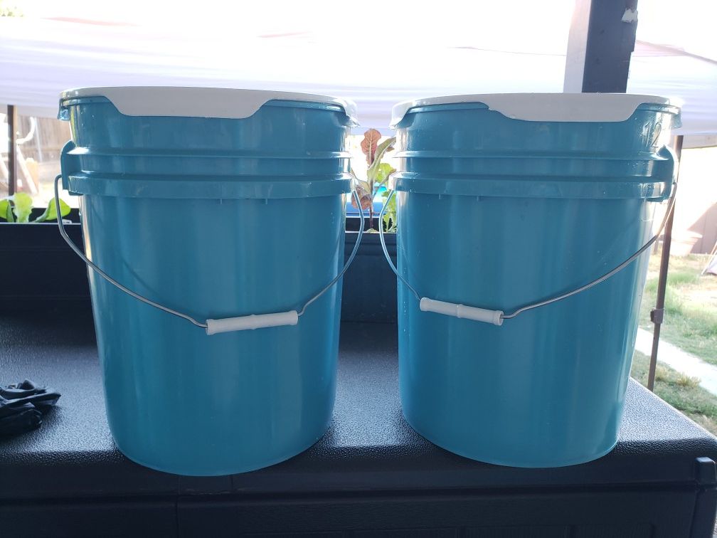 Planter buckets
