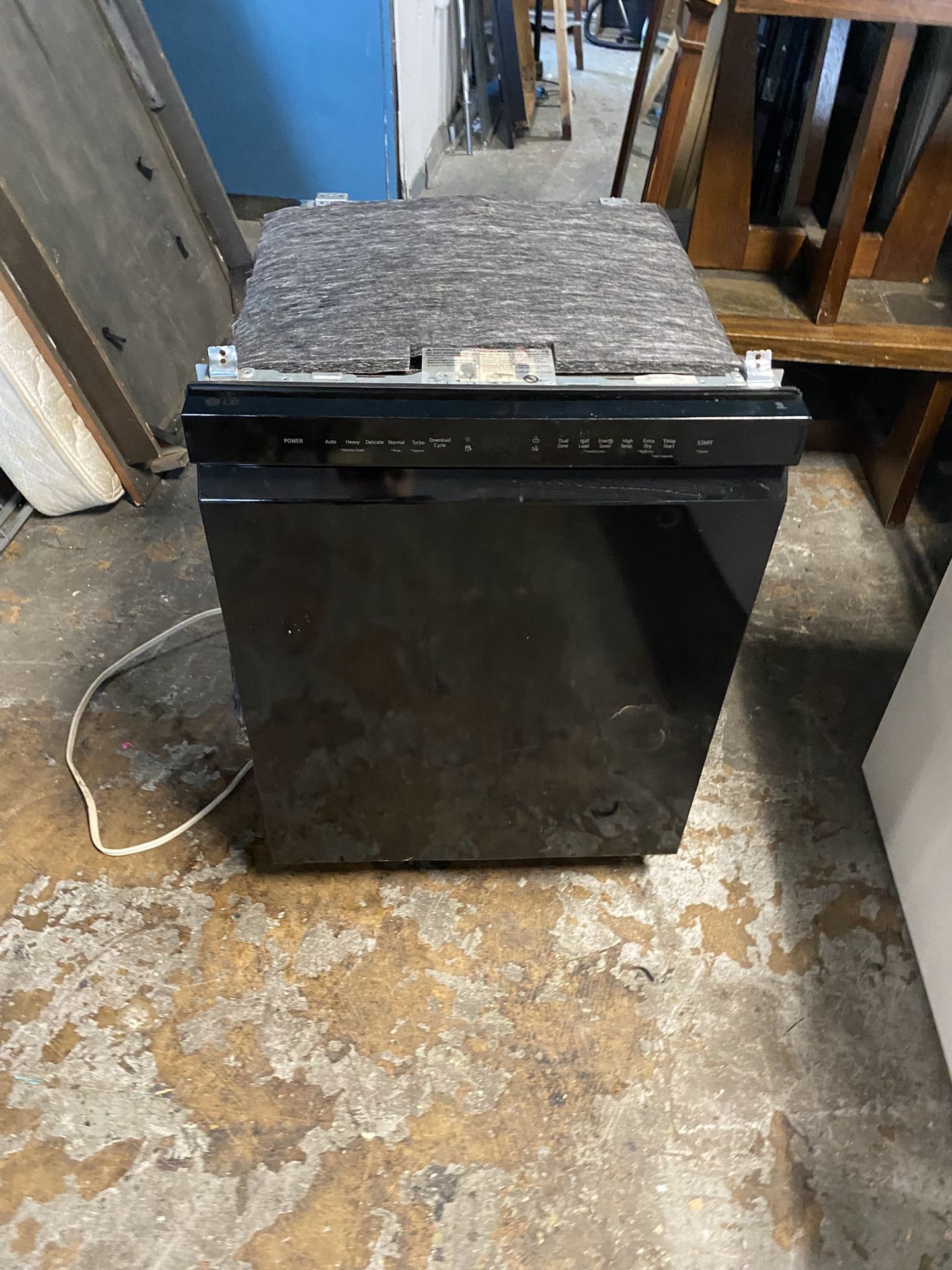 Dishwasher! Delivery Available!