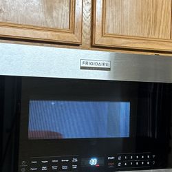 Frigidaire Microwave 