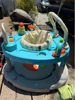 Baby stand jump walker