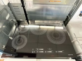 New Frigidaire 30” Induction Cooktop Electric 220v