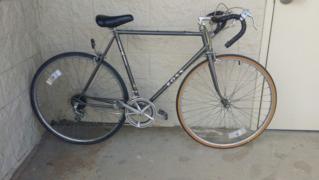 Ross. Road bike adults size $160