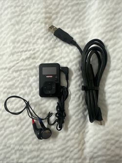 Sandisk Sansa Clip+ Clip Plus 4GB  MP3 Player Tested Good Working