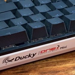 Keyboard Gamer RGB Ducky ONE 2 Mini