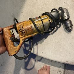 Milwaukee Angle Drill 