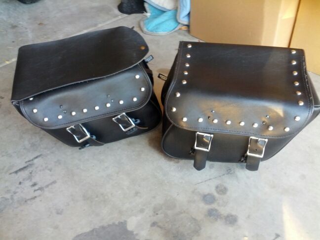 Auburn Leather Saddle Bags for Harley Davidson
