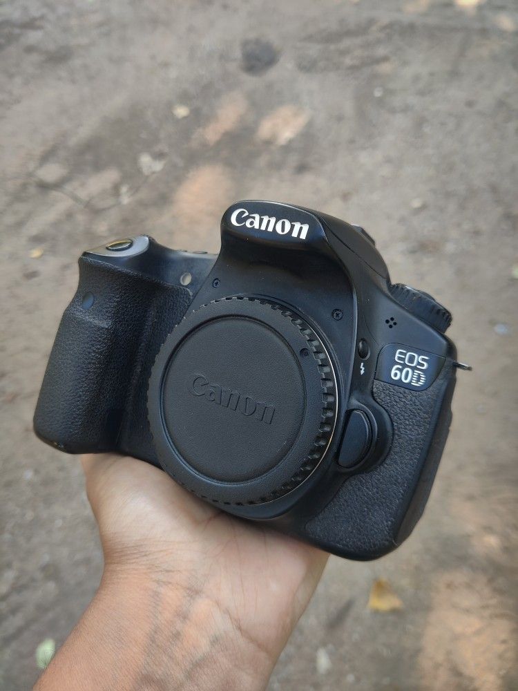 Canon 60D With 18-55mm Lens