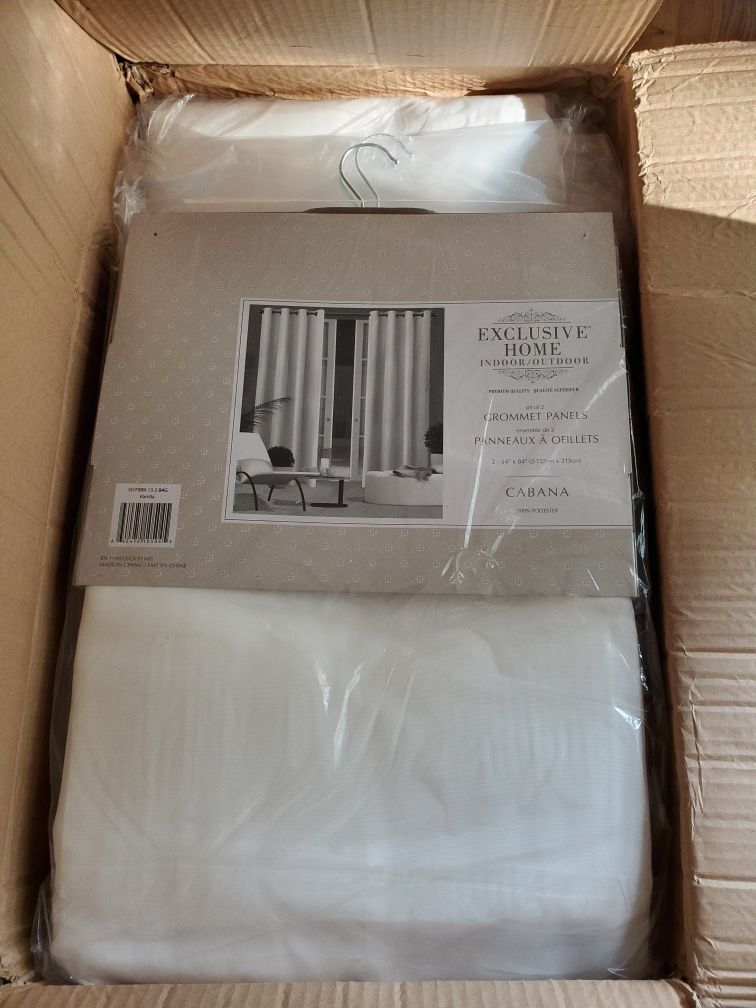 Exclusive Home White Indoor/Outdoor Curtains